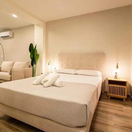 Cortes Suites By Concept Flats Valencia Exterior photo